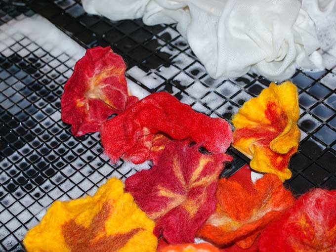 Blüten werden gefilzt
